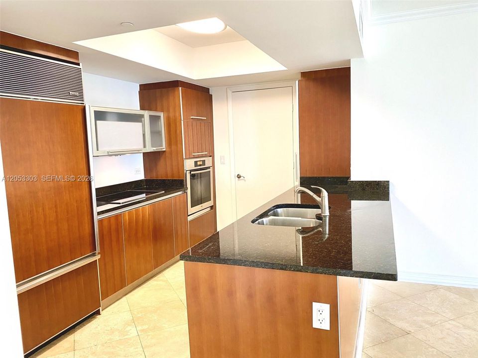 For Sale: $1,285,000 (2 beds, 2 baths, 1396 Square Feet)