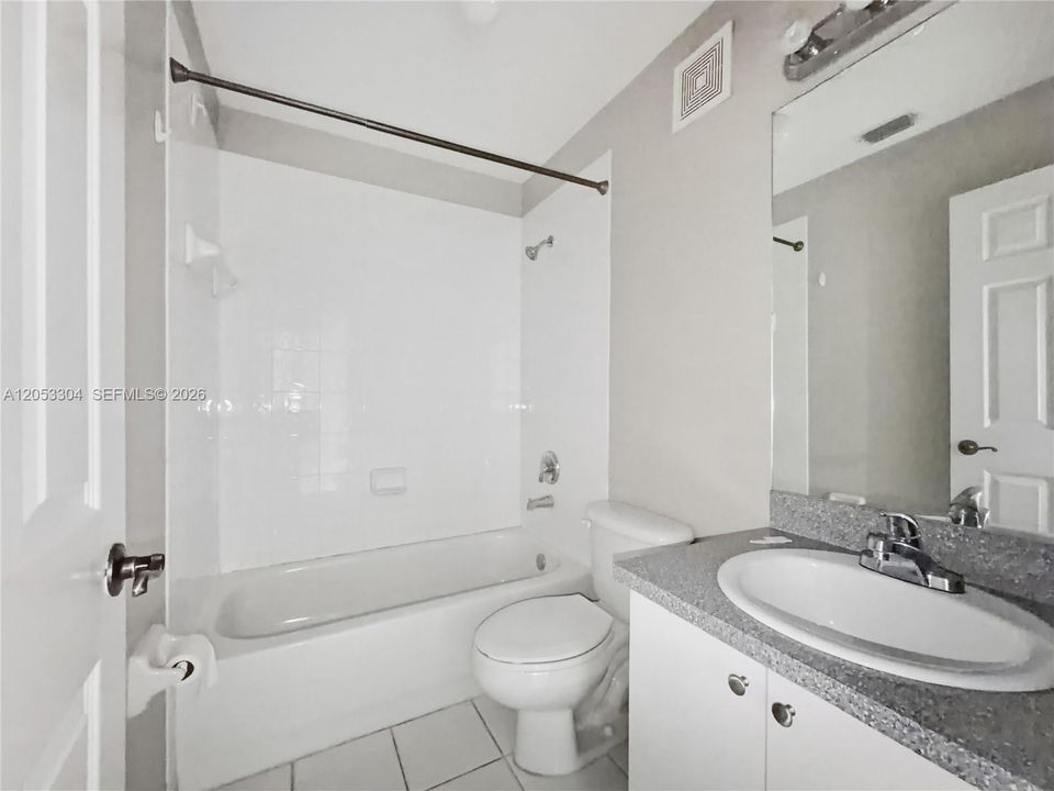 В аренду: $2,350 (3 спален, 2 ванн, 1846 Квадратных фут)