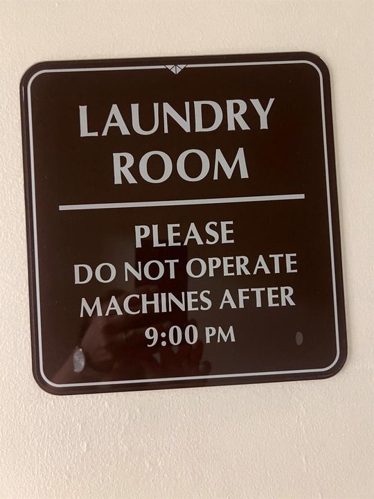 LAUNDRY ROOM