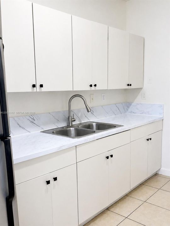 В аренду: $2,700 (4 спален, 3 ванн, 1604 Квадратных фут)
