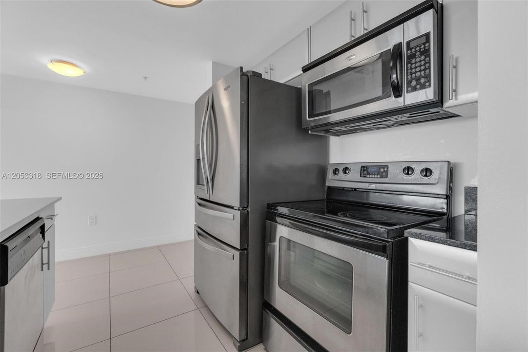 En Venta: $379,000 (2 camas, 2 baños, 955 Pies cuadrados)