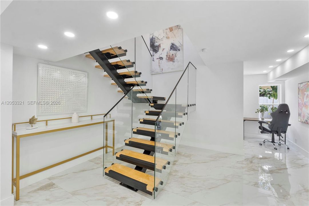 For Rent: $15,000 (5 beds, 5 baths, 3860 Square Feet)
