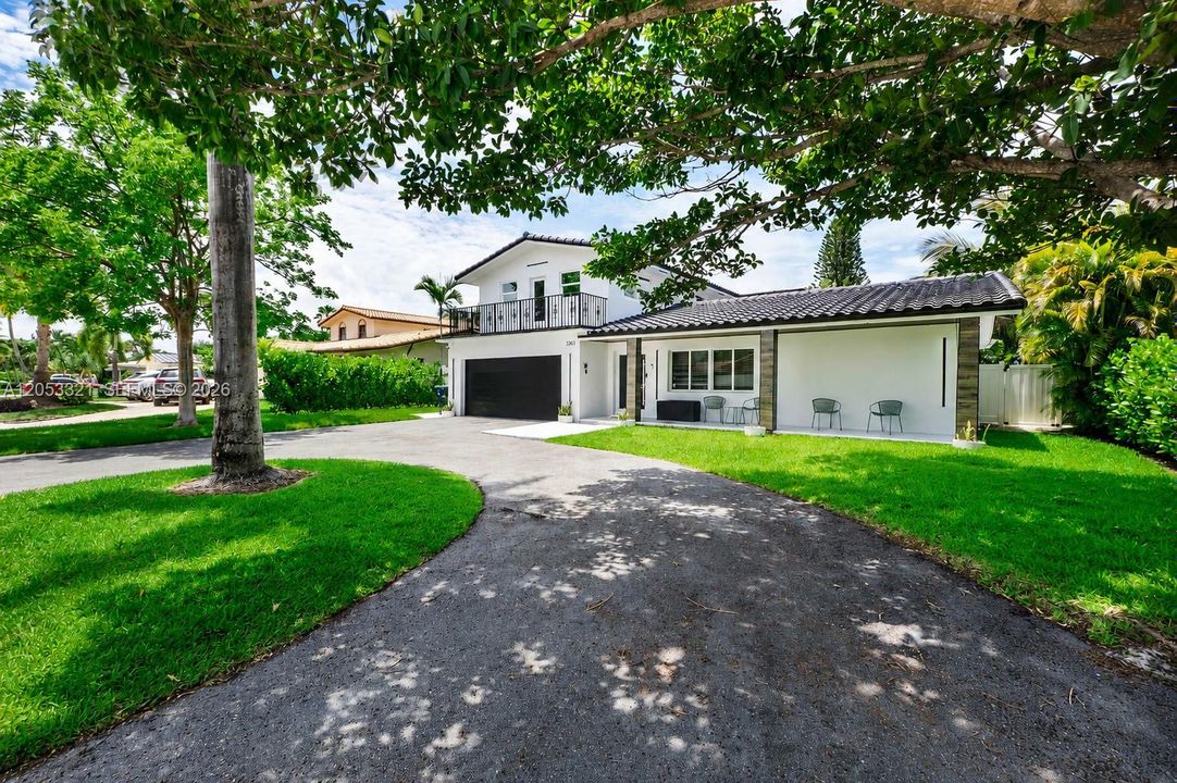 For Rent: $15,000 (5 beds, 5 baths, 3860 Square Feet)
