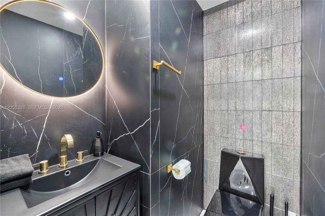 For Rent: $15,000 (5 beds, 5 baths, 3860 Square Feet)