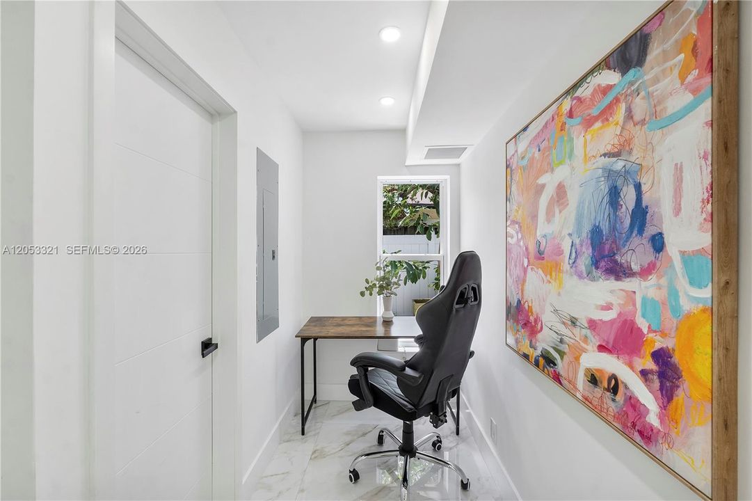 For Rent: $15,000 (5 beds, 5 baths, 3860 Square Feet)