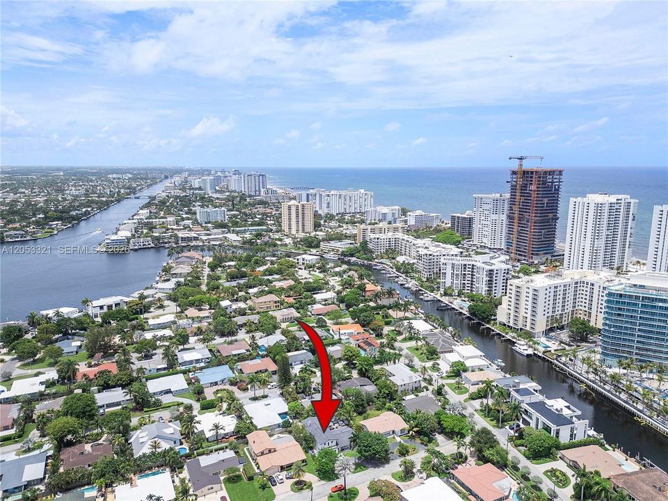For Rent: $15,000 (5 beds, 5 baths, 3860 Square Feet)