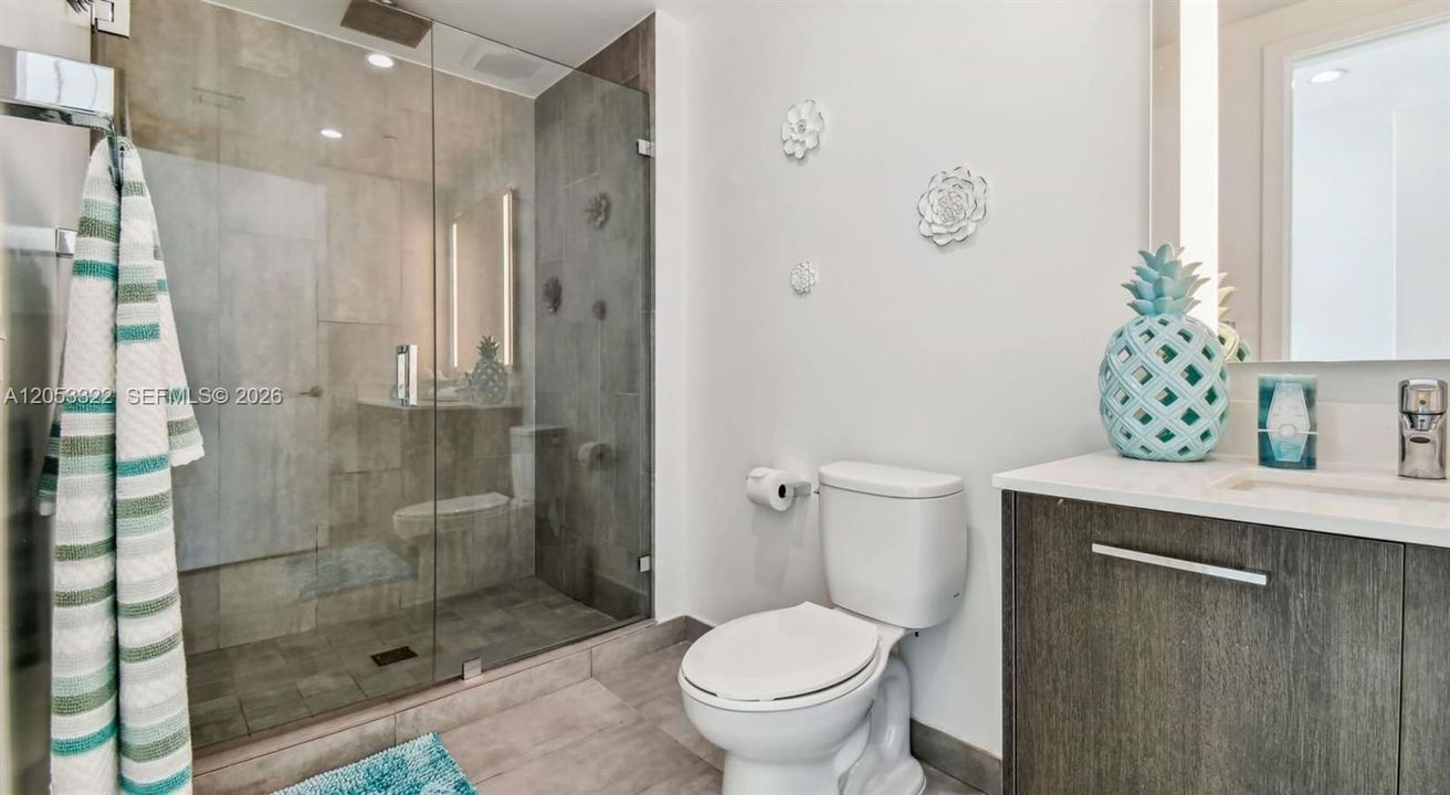 For Rent: $2,735 (0 beds, 1 baths, 442 Square Feet)