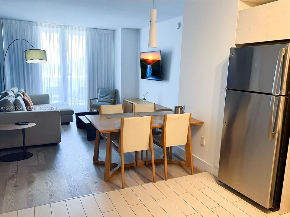 En Venta: $440,000 (2 camas, 2 baños, 1030 Pies cuadrados)