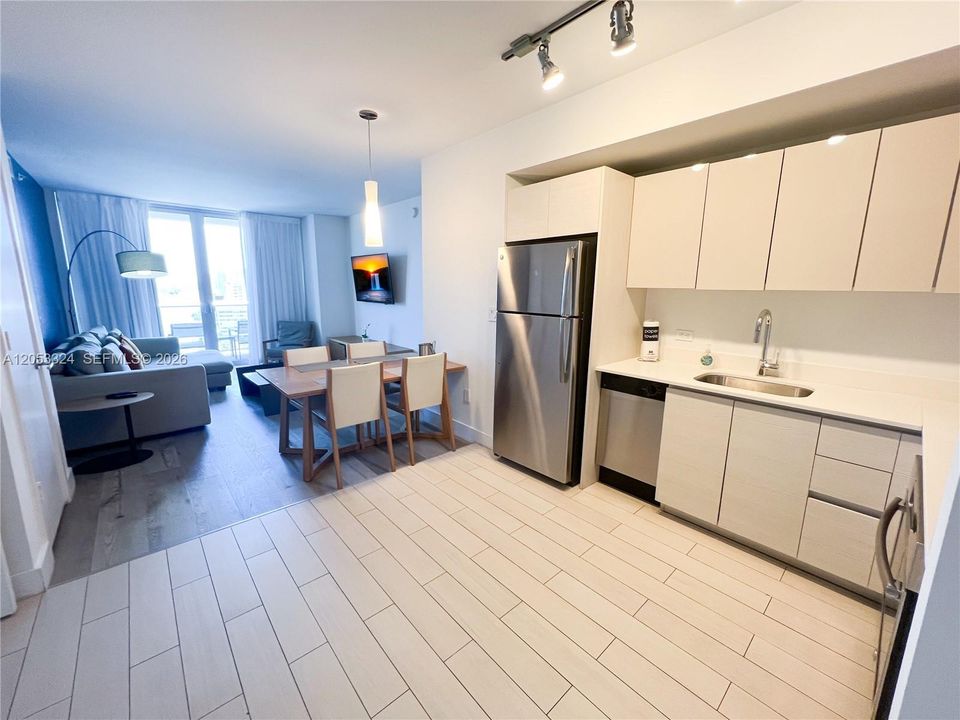 En Venta: $440,000 (2 camas, 2 baños, 1030 Pies cuadrados)
