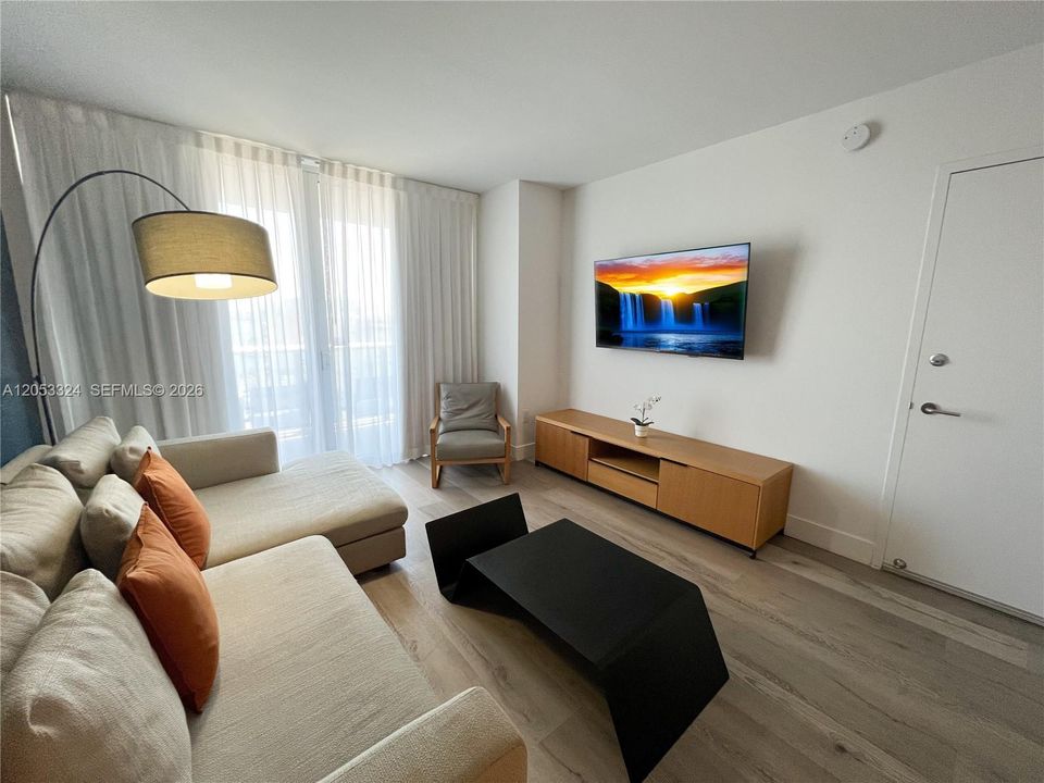 En Venta: $440,000 (2 camas, 2 baños, 1030 Pies cuadrados)