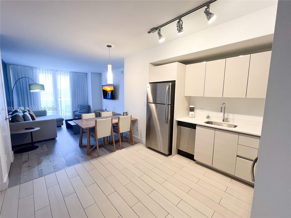 En Venta: $440,000 (2 camas, 2 baños, 1030 Pies cuadrados)