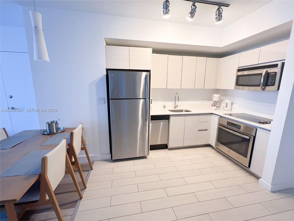 En Venta: $440,000 (2 camas, 2 baños, 1030 Pies cuadrados)
