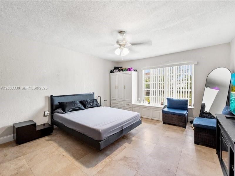 В аренду: $3,500 (3 спален, 2 ванн, 3168 Квадратных фут)