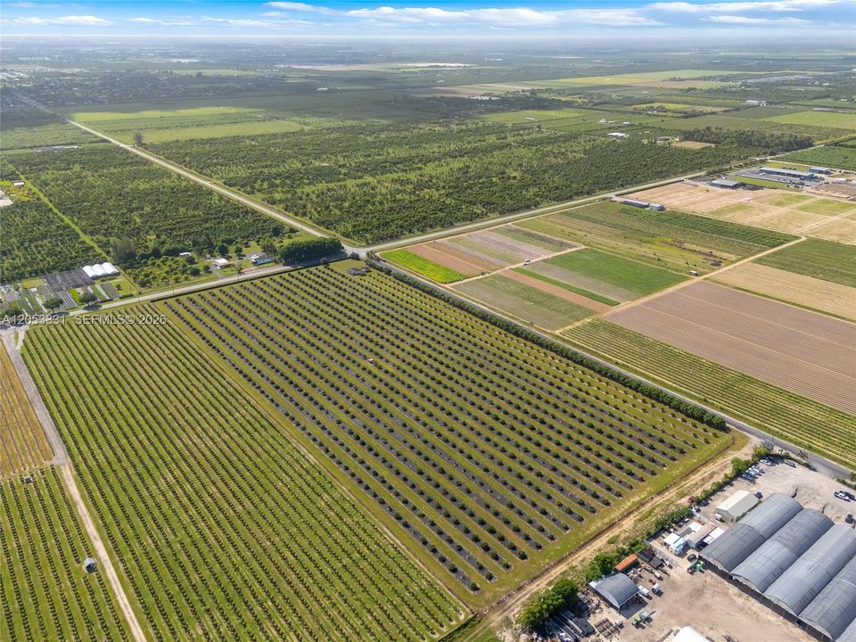 На продажу: $4,000,000 (0 спален, 0 ванн, 0 Квадратных фут)