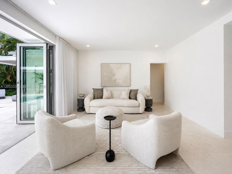 For Sale: $3,875,000 (4 beds, 3 baths, 2900 Square Feet)