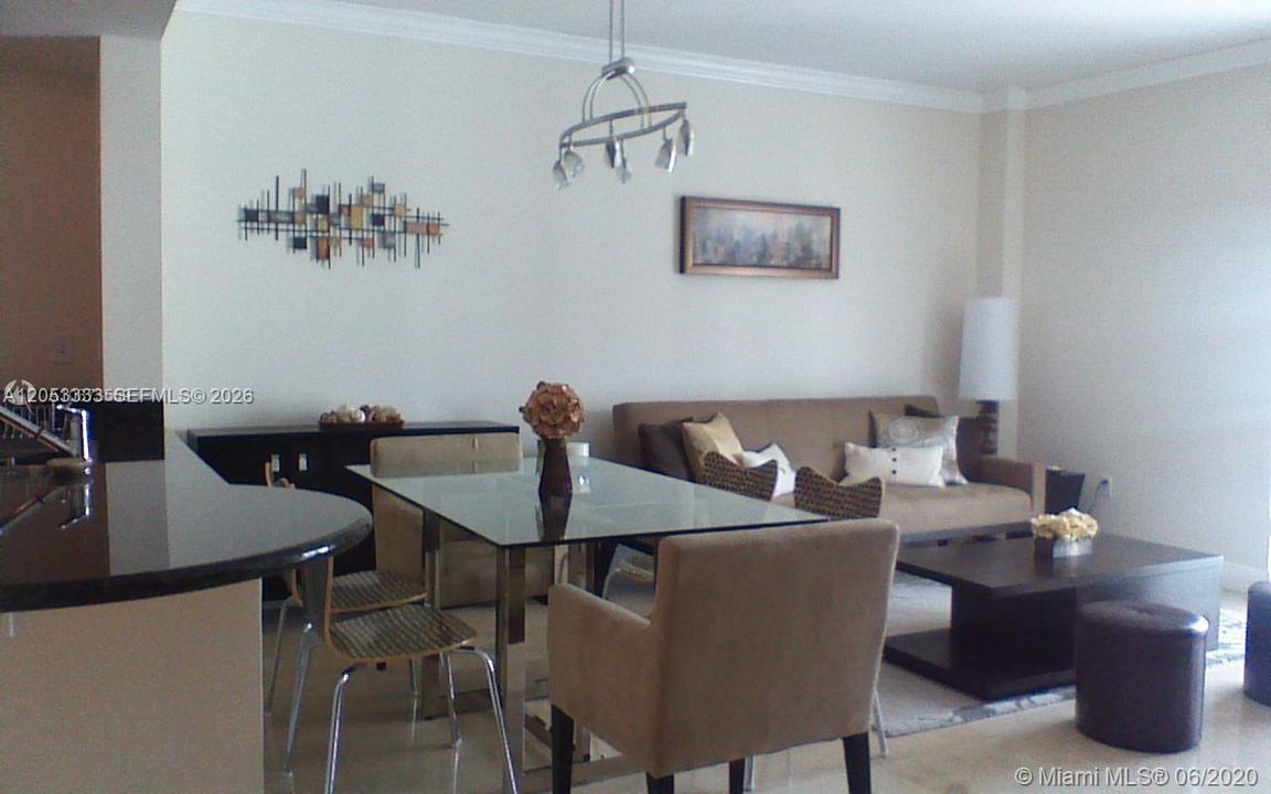 В аренду: $2,550 (1 спален, 1 ванн, 790 Квадратных фут)