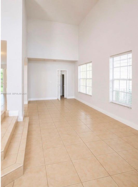 For Sale: $1,100,000 (4 beds, 3 baths, 2632 Square Feet)