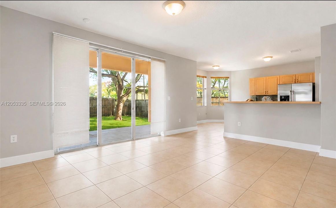 For Sale: $1,100,000 (4 beds, 3 baths, 2632 Square Feet)
