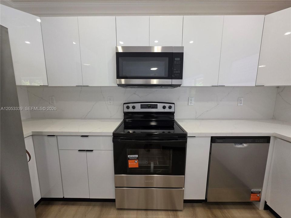 En Venta: $665,000 (3 camas, 2 baños, 1104 Pies cuadrados)