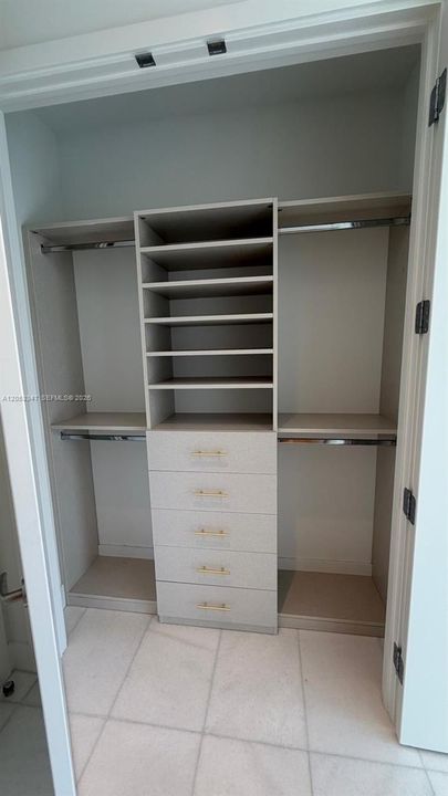 En Renta: $25,000 (3 camas, 3 baños, 2115 Pies cuadrados)