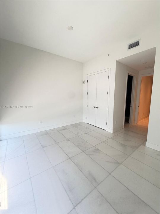 En Renta: $25,000 (3 camas, 3 baños, 2115 Pies cuadrados)