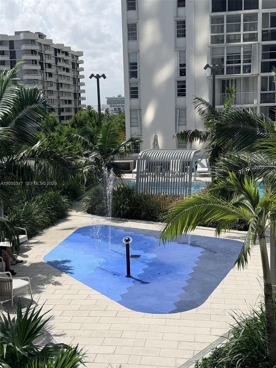 splash pool