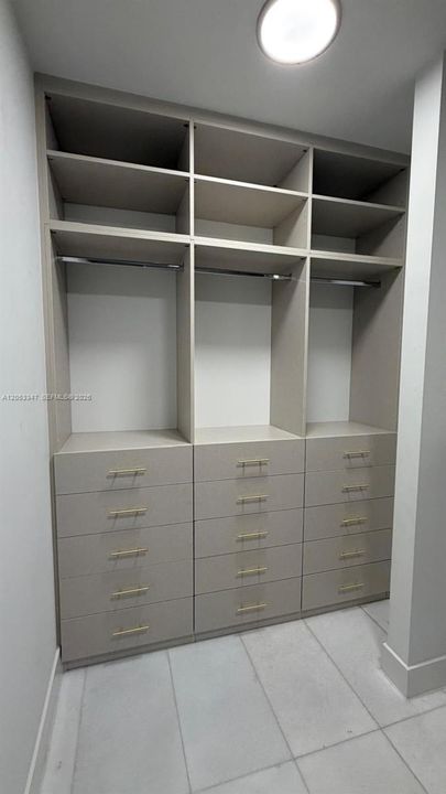 En Renta: $25,000 (3 camas, 3 baños, 2115 Pies cuadrados)