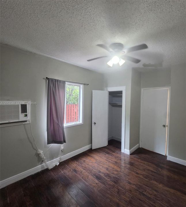 В аренду: $1,700 (2 спален, 1 ванн, 699 Квадратных фут)