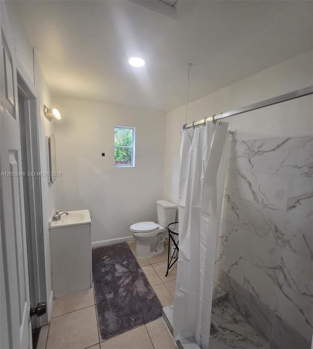 В аренду: $1,700 (2 спален, 1 ванн, 699 Квадратных фут)