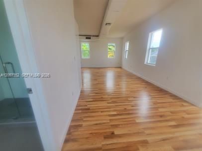 For Rent: $1,500 (0 beds, 1 baths, 430 Square Feet)
