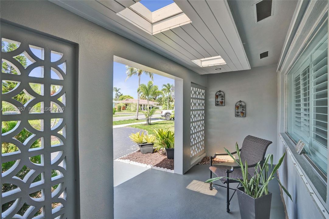 For Sale: $690,000 (3 beds, 2 baths, 1798 Square Feet)