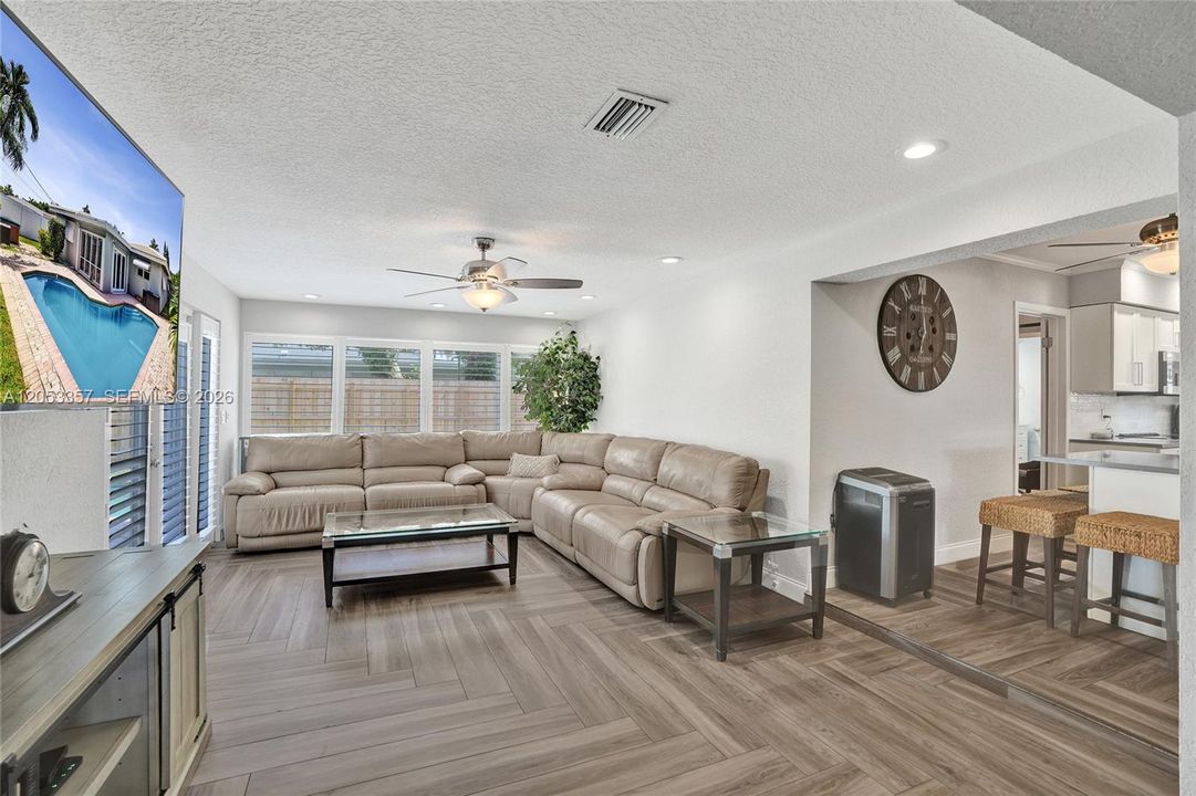 For Sale: $690,000 (3 beds, 2 baths, 1798 Square Feet)