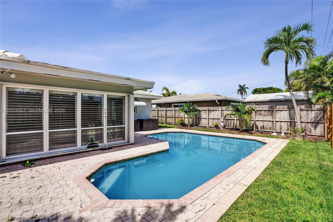 For Sale: $690,000 (3 beds, 2 baths, 1798 Square Feet)