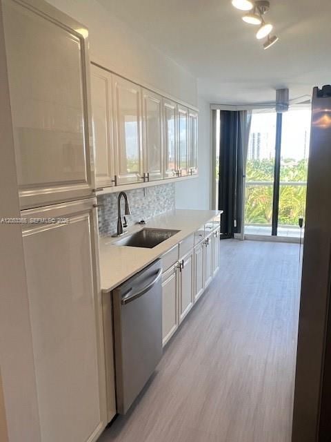 В аренду: $3,700 (2 спален, 2 ванн, 1460 Квадратных фут)