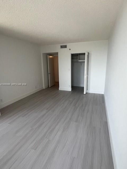 В аренду: $3,700 (2 спален, 2 ванн, 1460 Квадратных фут)