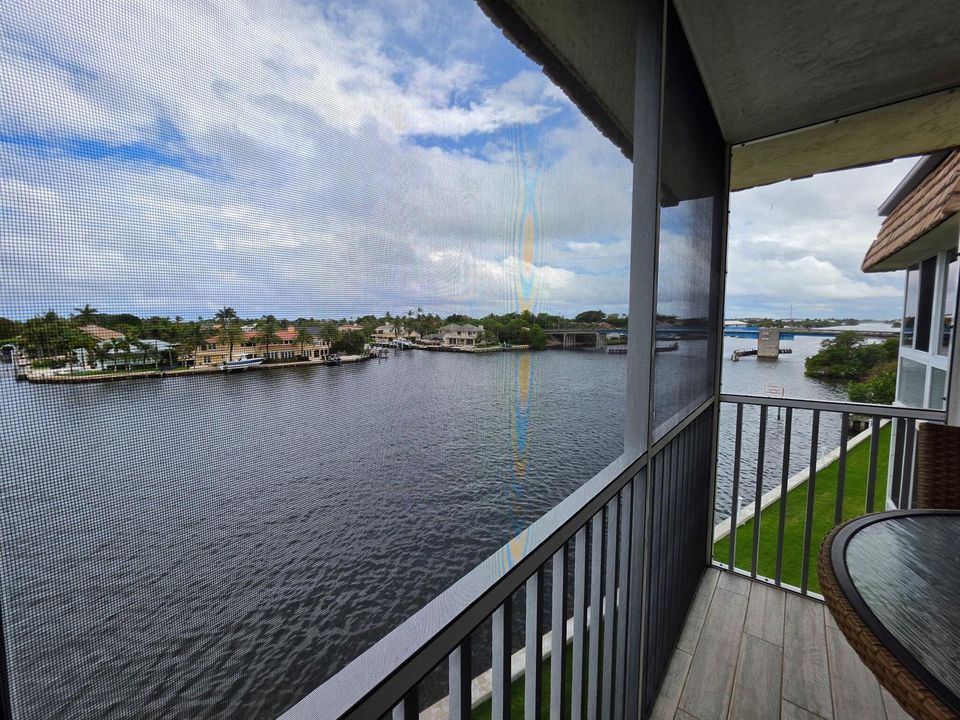 Gorgeous Direct Intracoastal Water Views