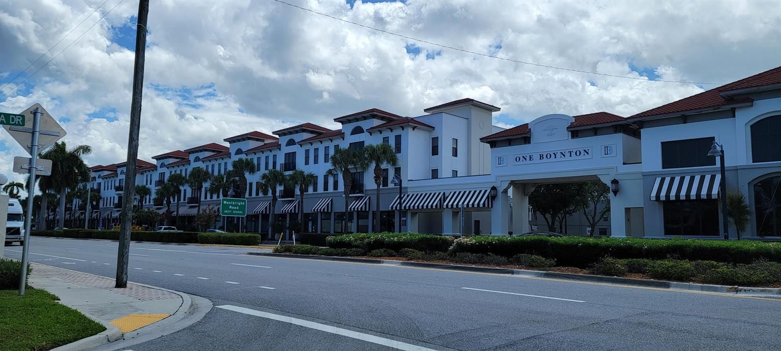 Walking Distance To Shops & Restaurants