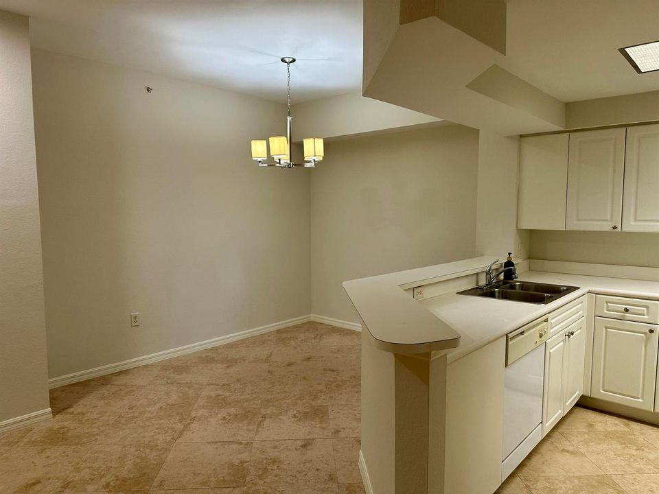 Breakfast Counter and Dining Room