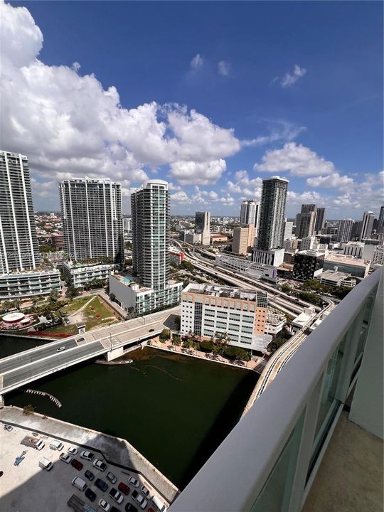 For Rent: $3,950 (2 beds, 2 baths, 1157 Square Feet)
