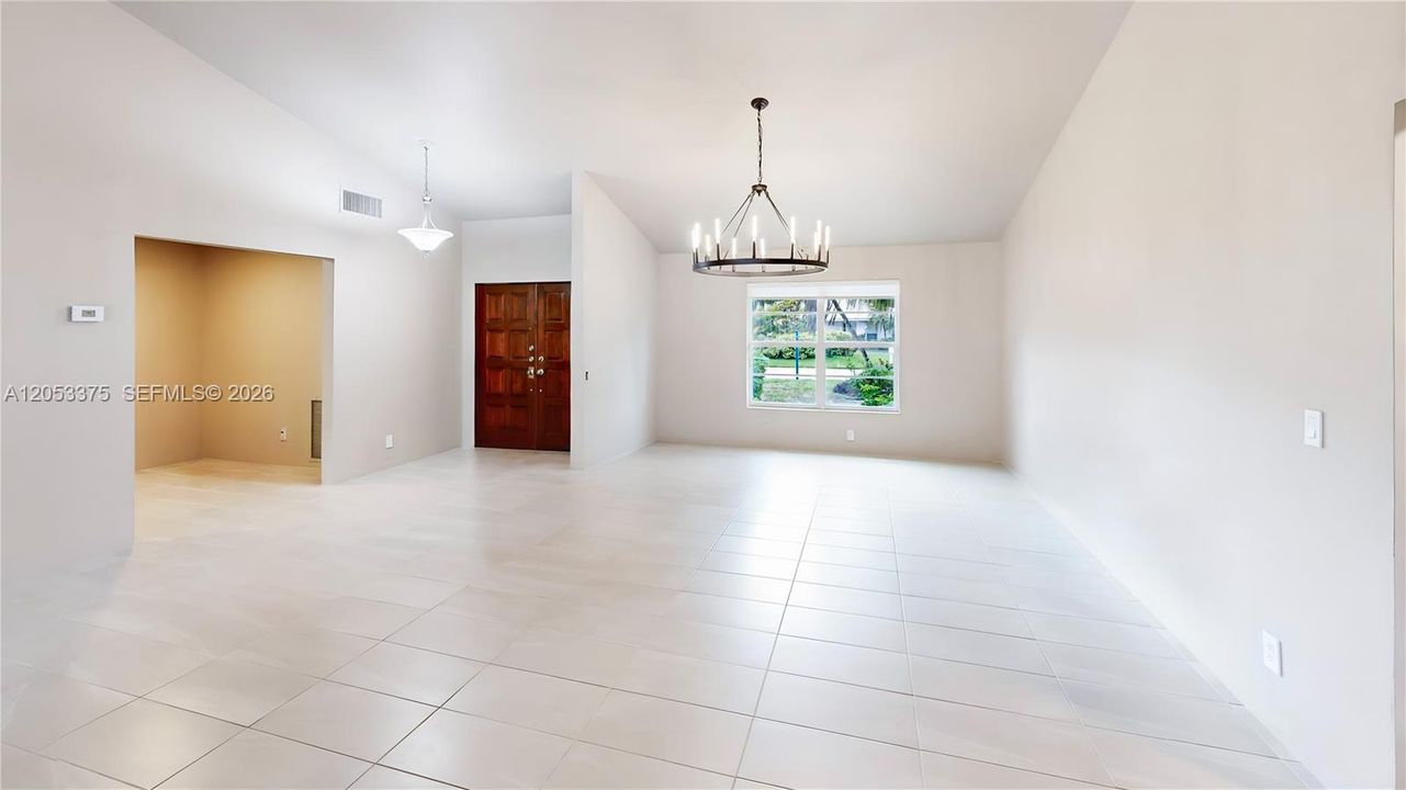 En Venta: $730,000 (3 camas, 2 baños, 2206 Pies cuadrados)