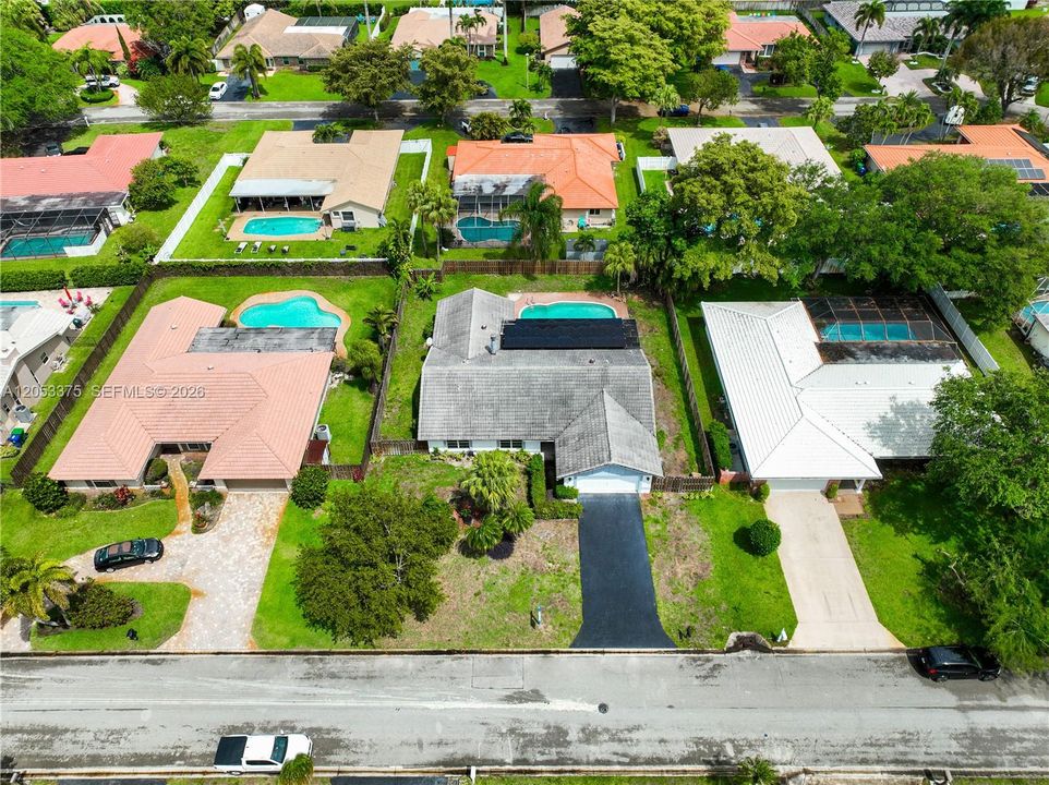 En Venta: $730,000 (3 camas, 2 baños, 2206 Pies cuadrados)