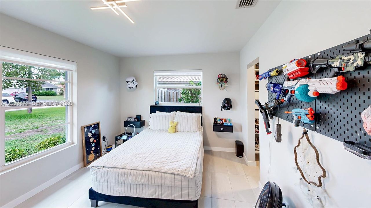 En Venta: $730,000 (3 camas, 2 baños, 2206 Pies cuadrados)