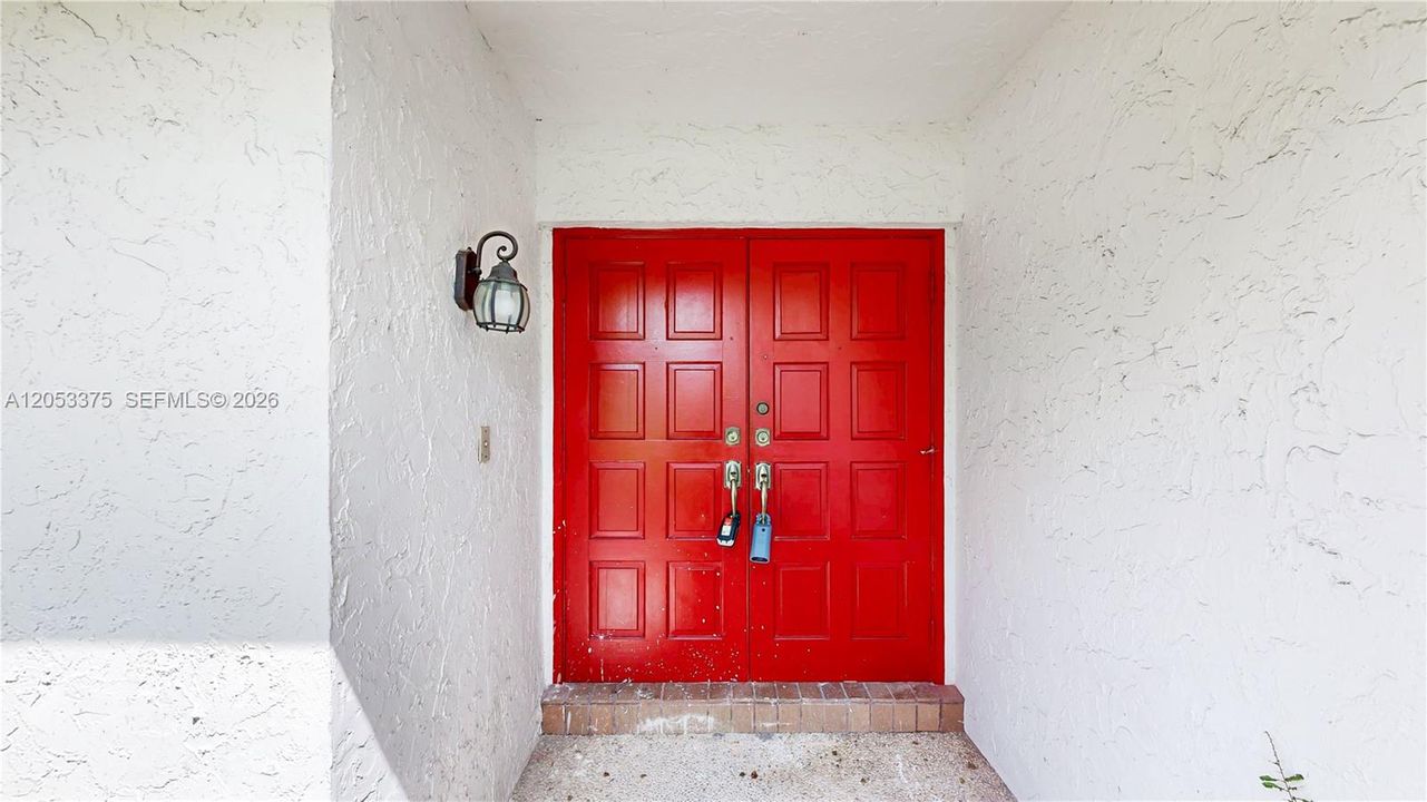 En Venta: $730,000 (3 camas, 2 baños, 2206 Pies cuadrados)