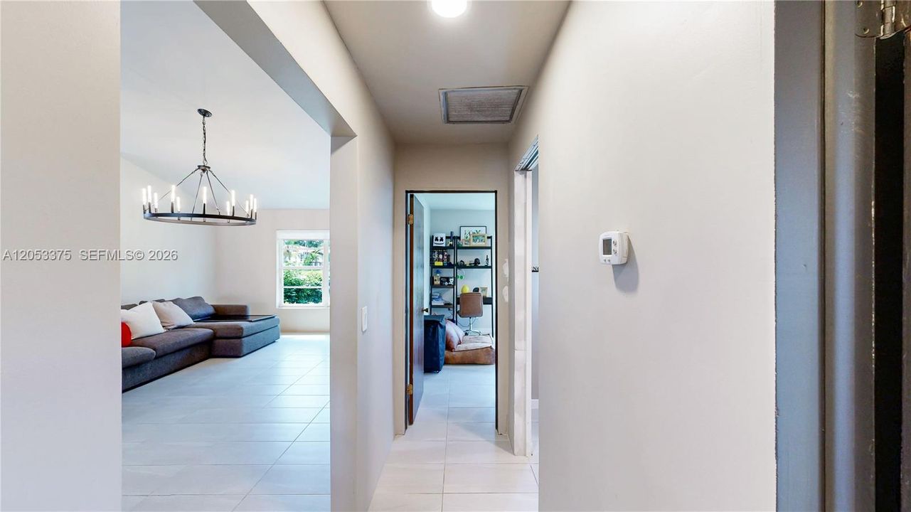 En Venta: $730,000 (3 camas, 2 baños, 2206 Pies cuadrados)