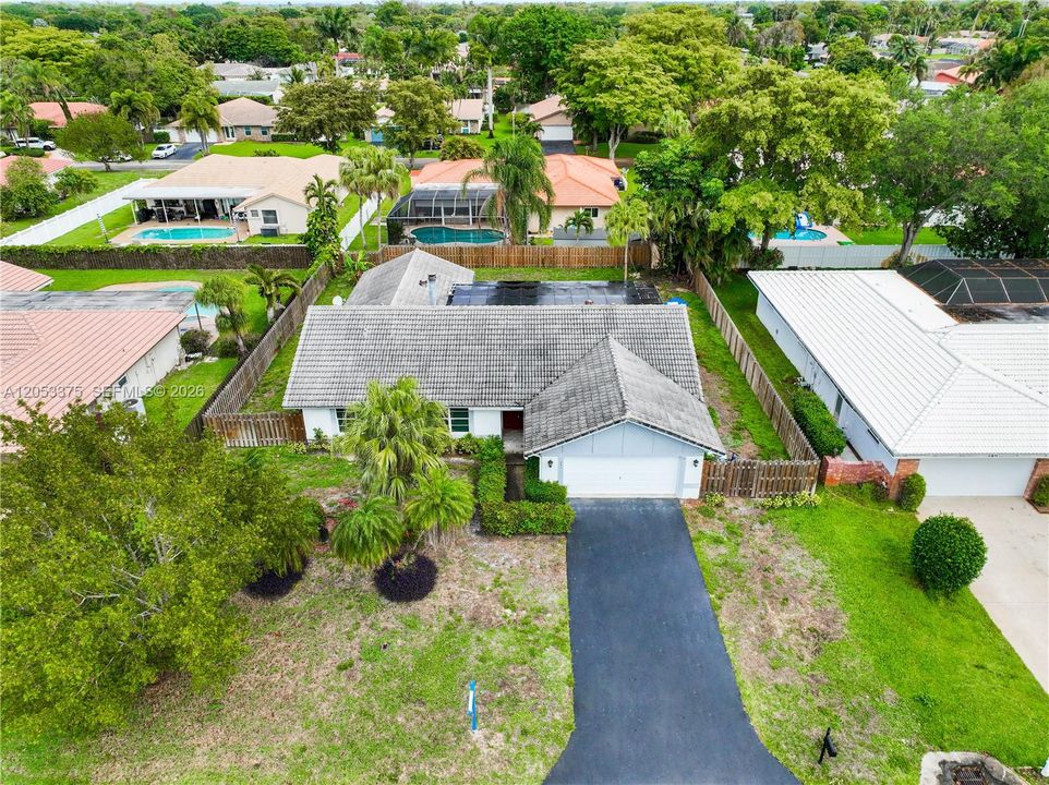 En Venta: $730,000 (3 camas, 2 baños, 2206 Pies cuadrados)