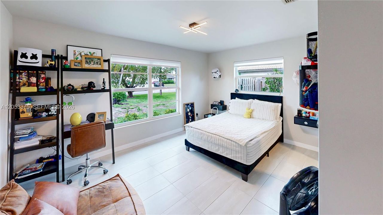 En Venta: $730,000 (3 camas, 2 baños, 2206 Pies cuadrados)