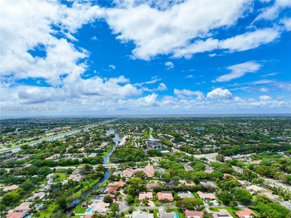 En Venta: $730,000 (3 camas, 2 baños, 2206 Pies cuadrados)