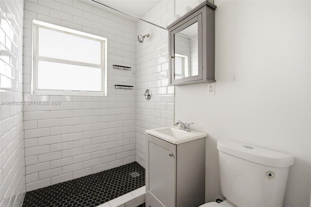 В аренду: $1,750 (1 спален, 1 ванн, 542 Квадратных фут)