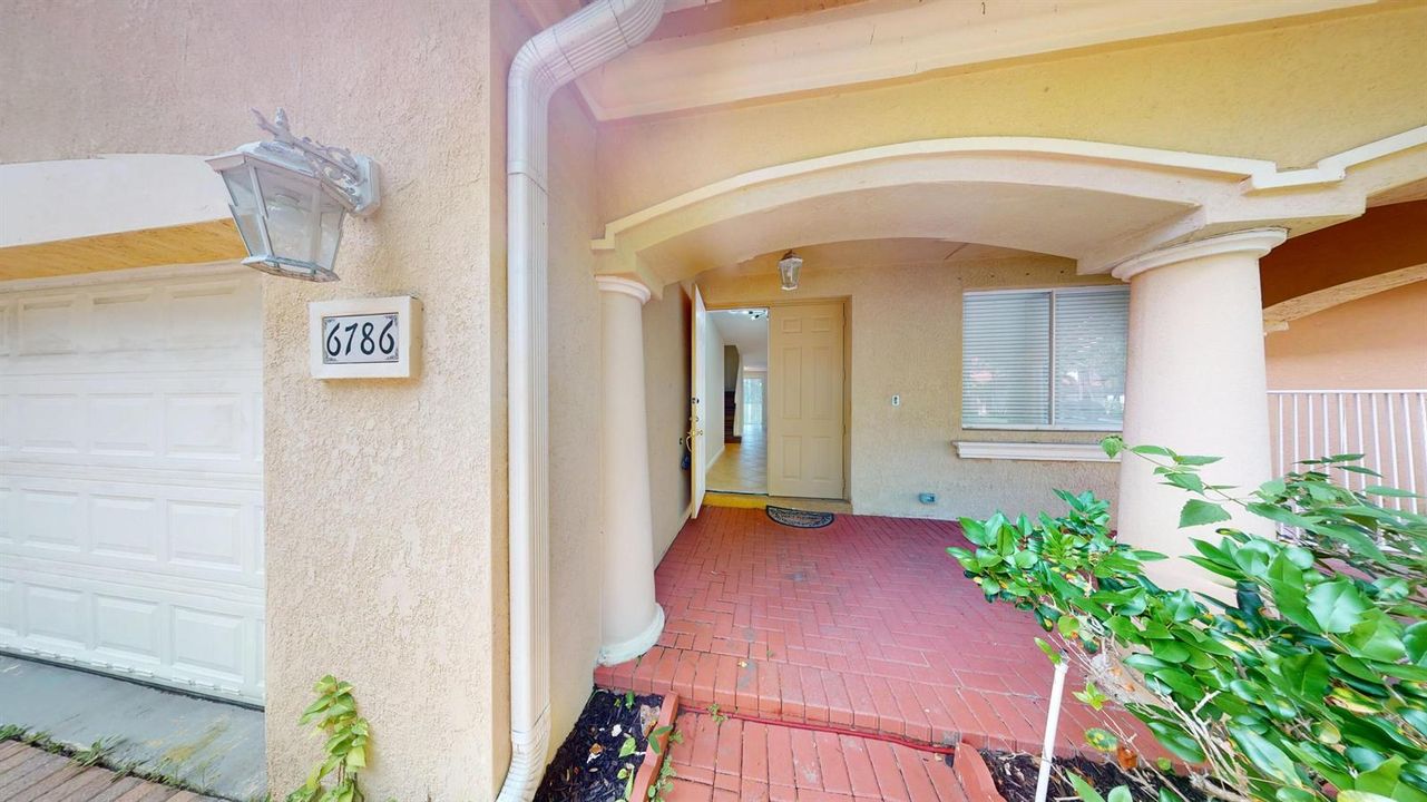 6786-Aliso-Ave-07102026_114352