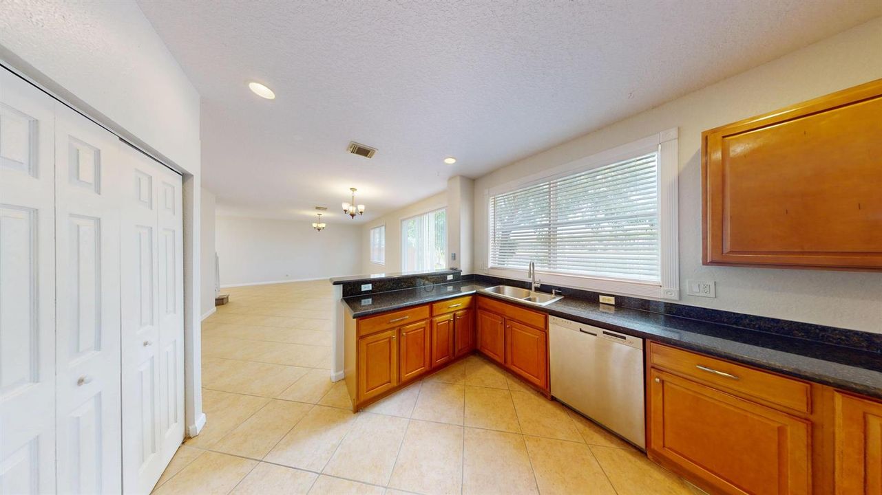 6786-Aliso-Ave-07102026_114824